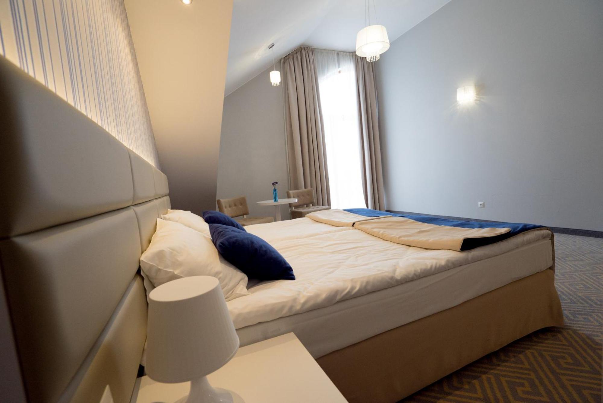 Hotel Aleksandria سيدلس المظهر الخارجي الصورة