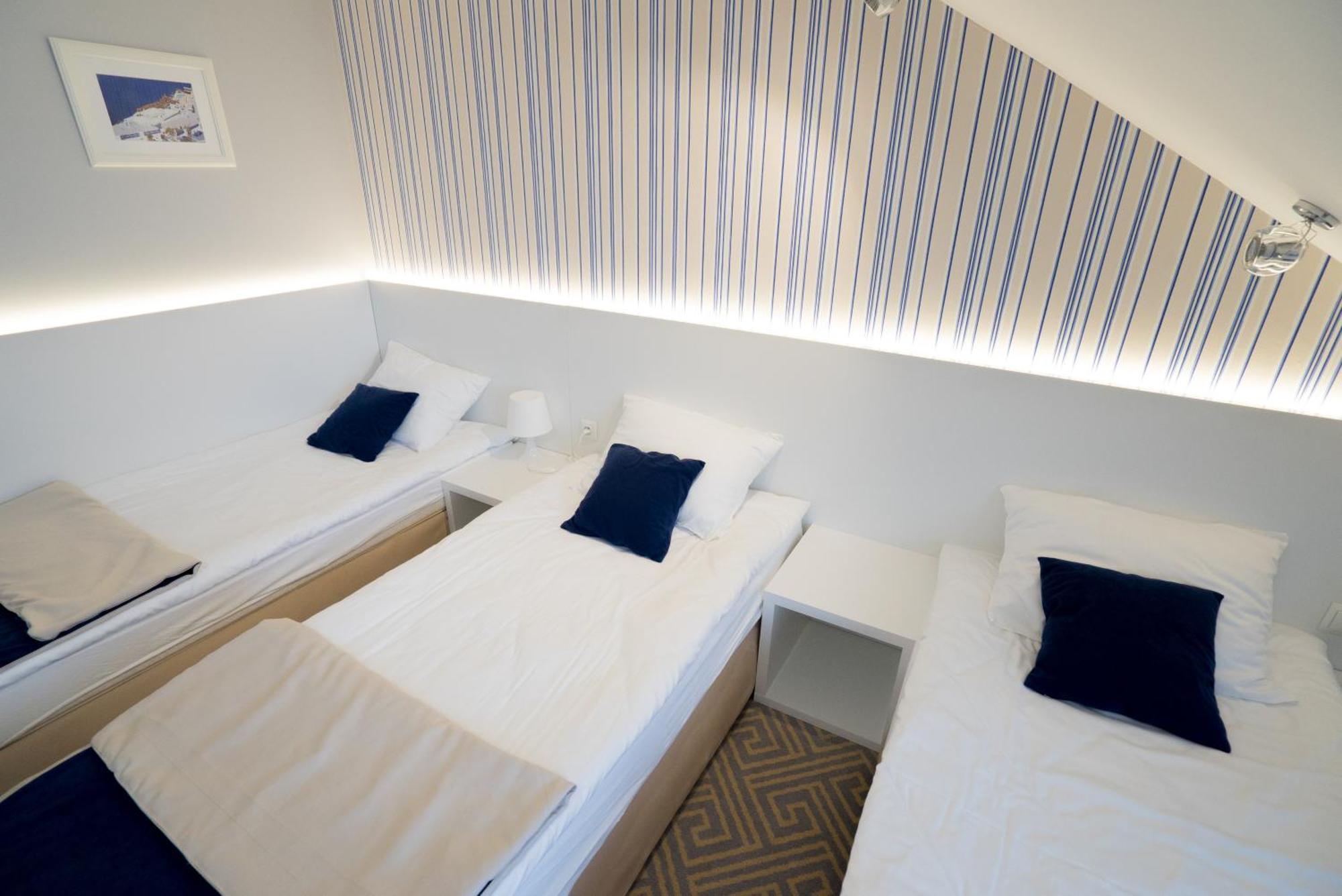 Hotel Aleksandria سيدلس المظهر الخارجي الصورة