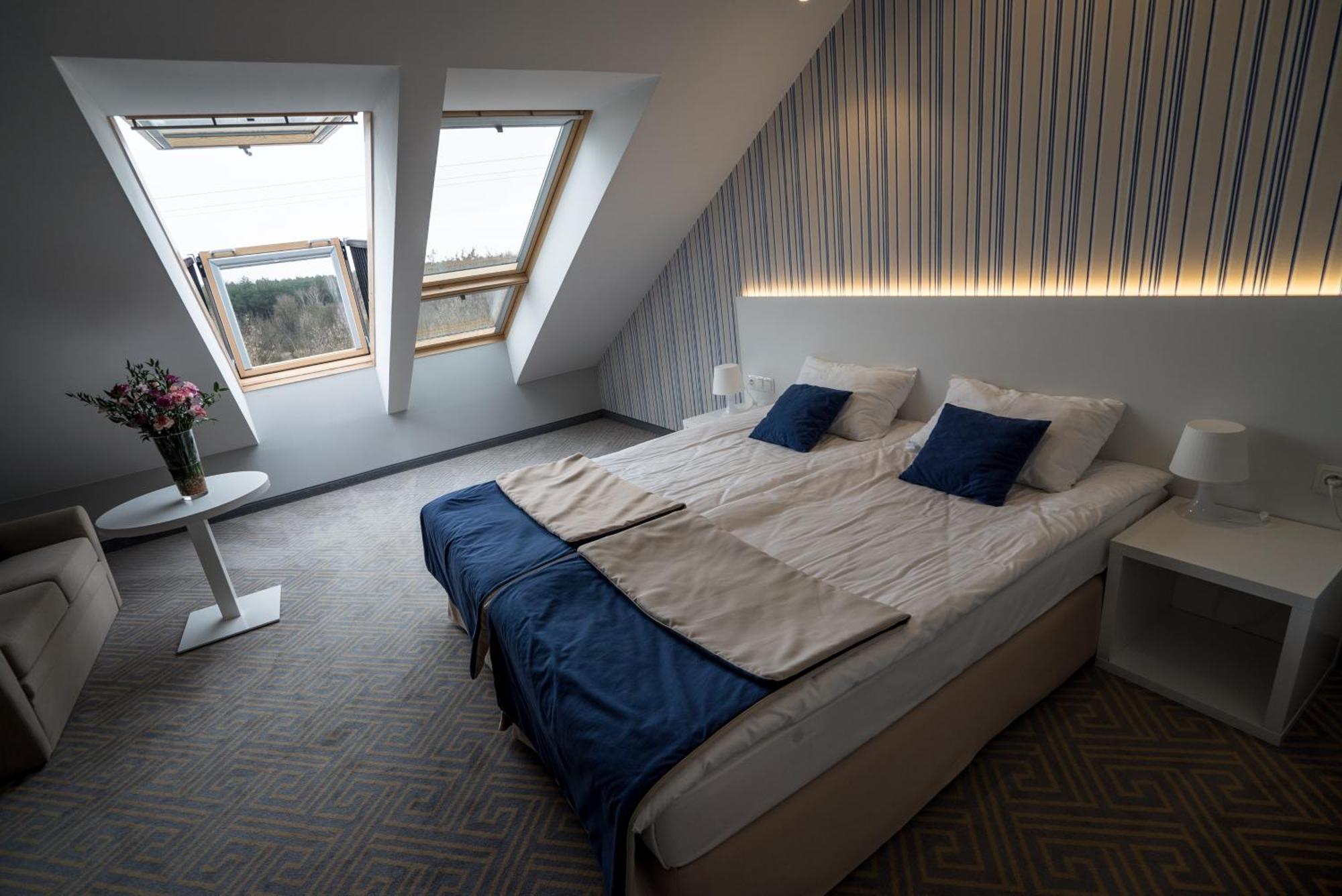 Hotel Aleksandria سيدلس المظهر الخارجي الصورة