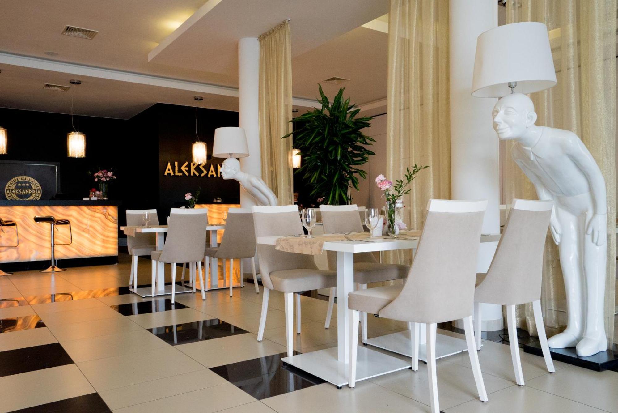 Hotel Aleksandria سيدلس المظهر الخارجي الصورة