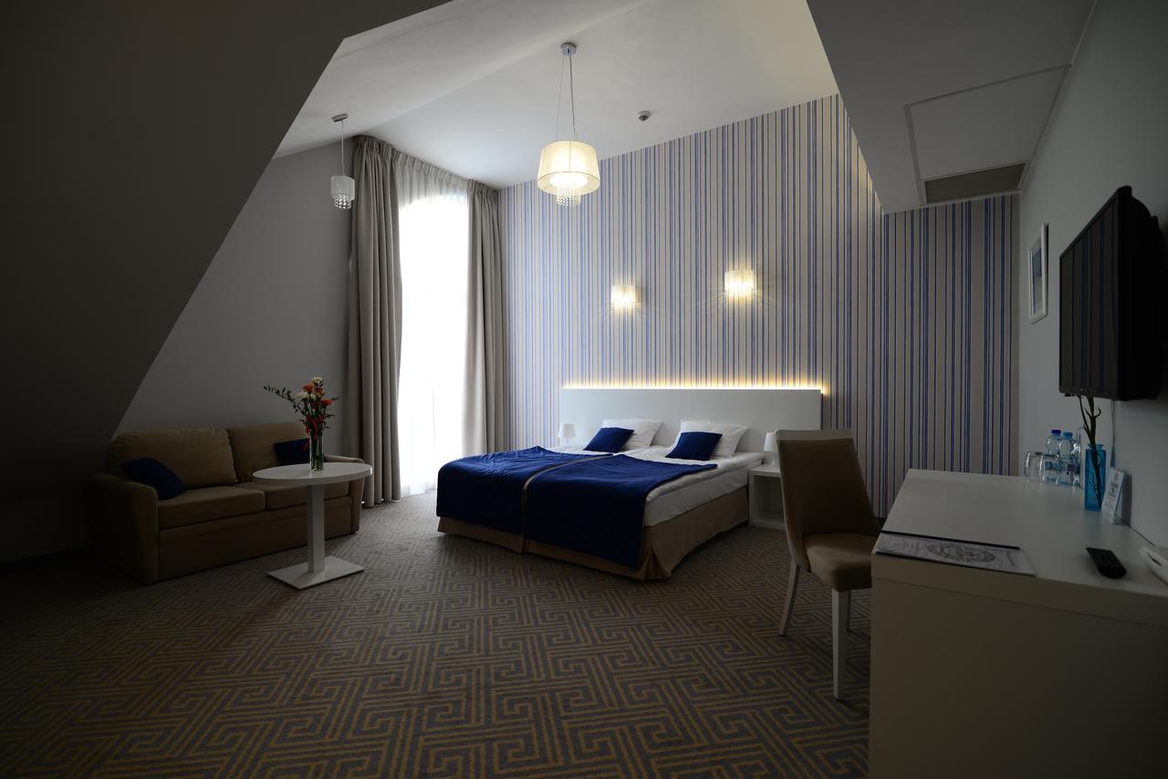 Hotel Aleksandria سيدلس المظهر الخارجي الصورة