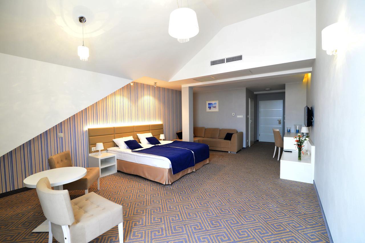 Hotel Aleksandria سيدلس المظهر الخارجي الصورة